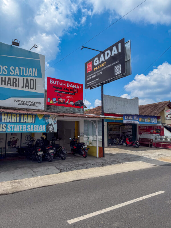 Cari Tempat Gadai HP Terdekat GMJ Pleret Solusinya